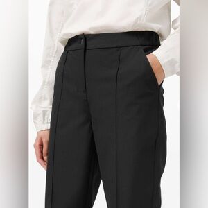 Lululemon Warpstreme High-Rise 7/8 Jogger
Black Sz 29